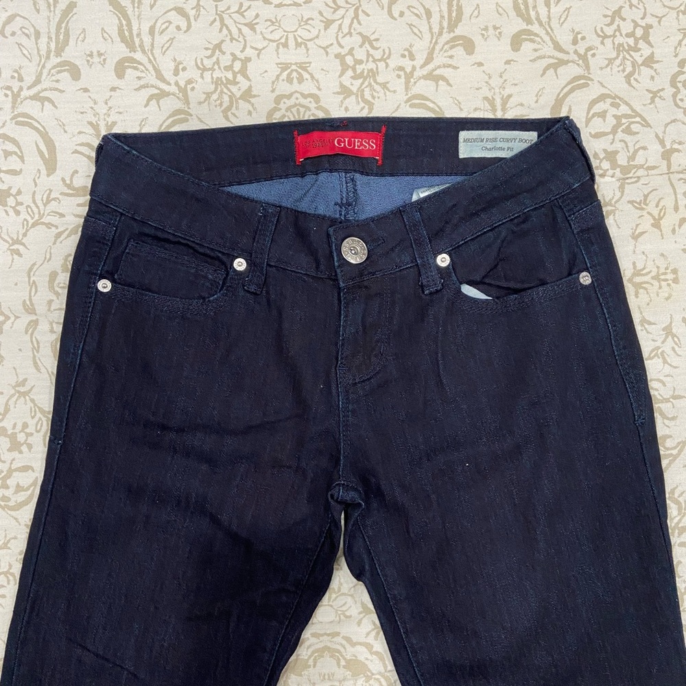 GUESS MEDIUM RISE BOOTCUT JEANS - Picture 5 of 5